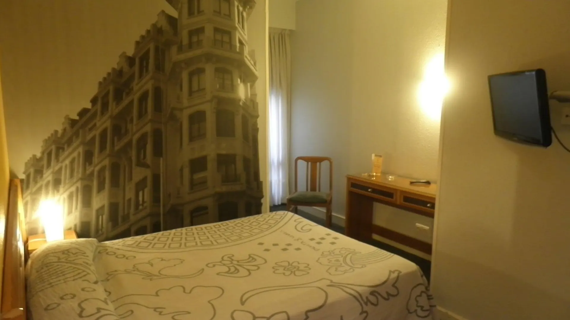 Hotel Photo Zabalburu Bilbao 2*,